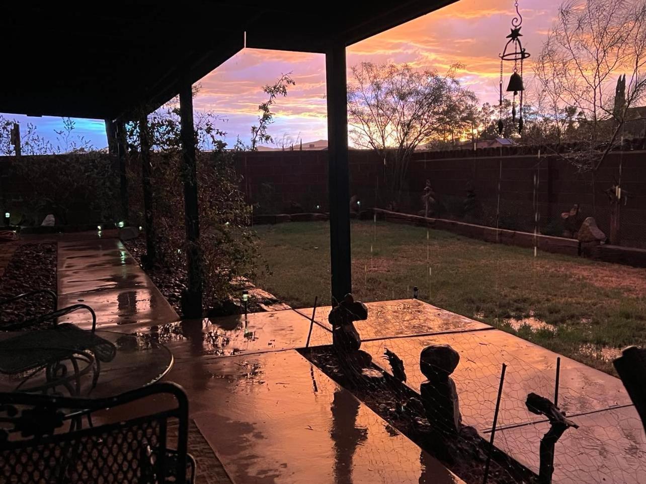 Hole In The Wall Getaway - Usa Mexico Border Bed And Breakfast Columbus المظهر الخارجي الصورة