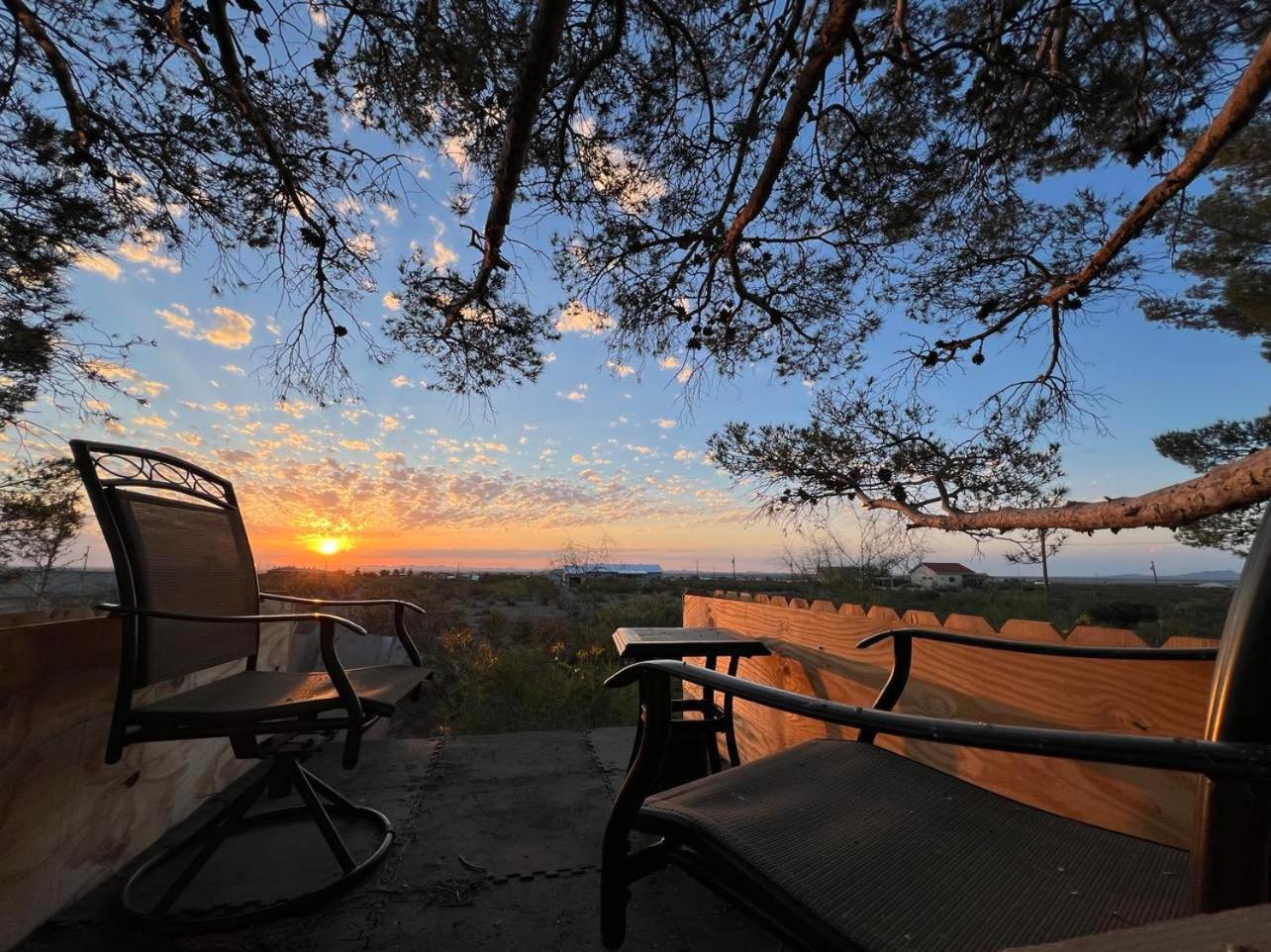 Hole In The Wall Getaway - Usa Mexico Border Bed And Breakfast Columbus المظهر الخارجي الصورة
